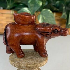 Vintage Boxwood Netsuke OX Animal Figurine Hand Carved Red Wood Water Buffalo 3"